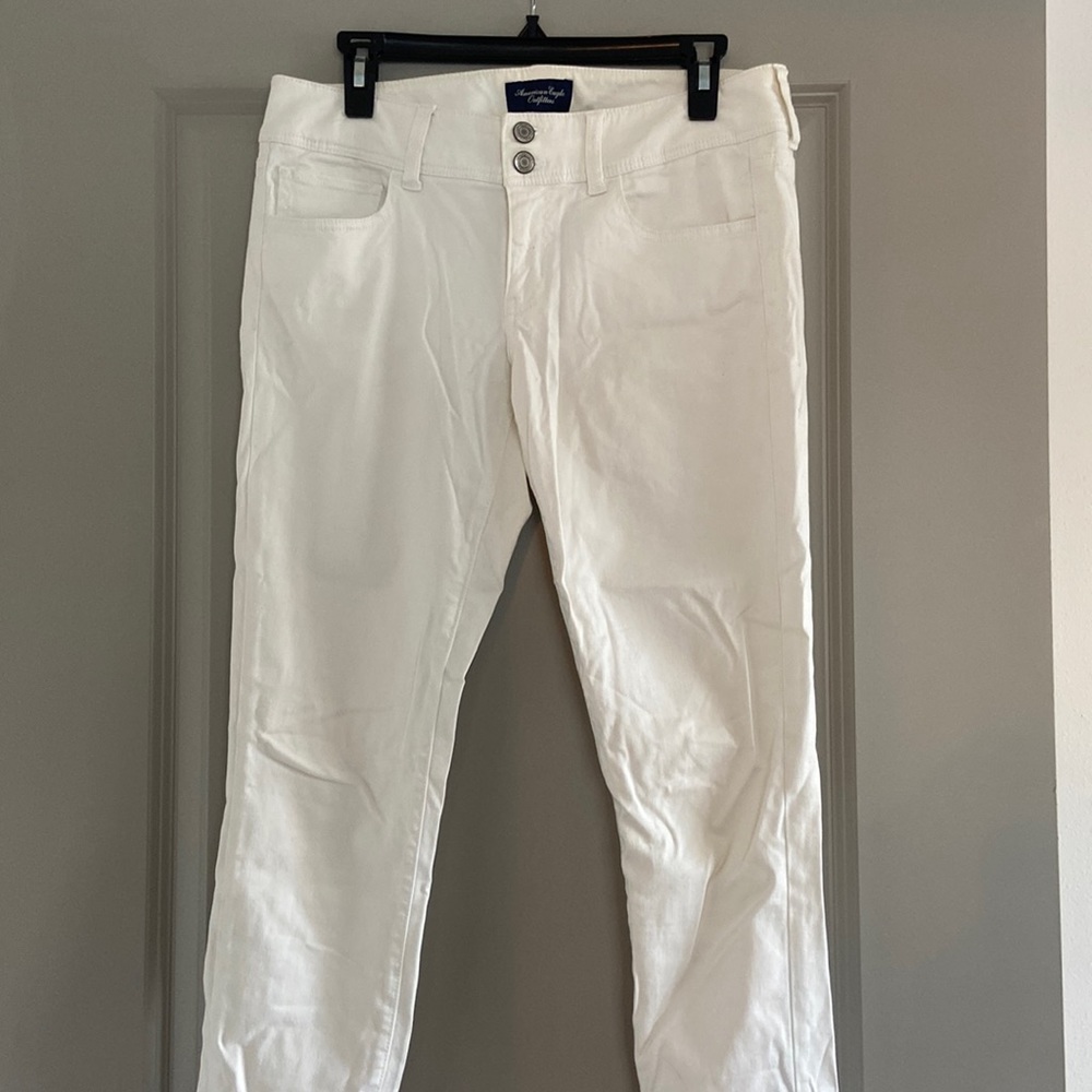 White American Eagle Jeans